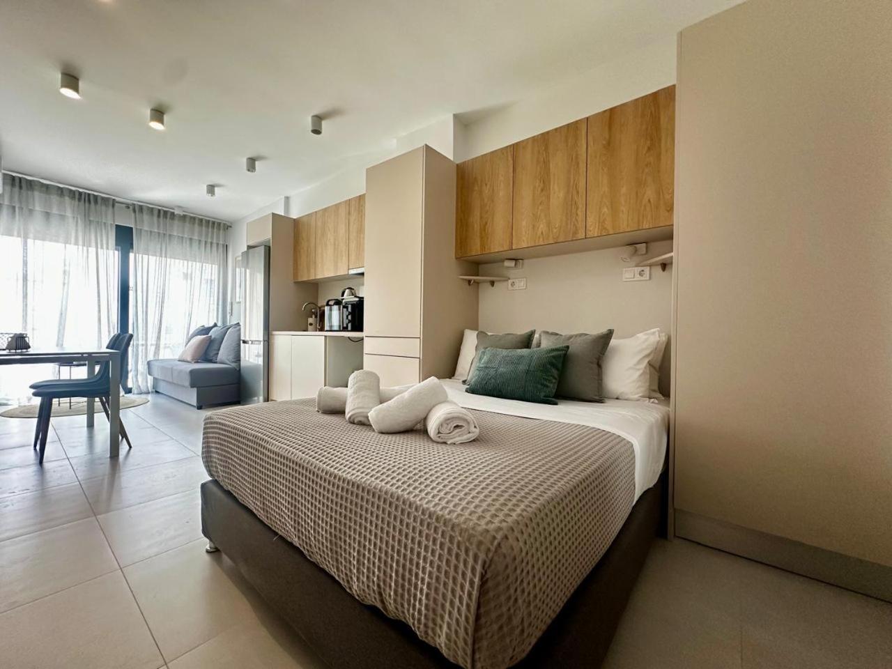 Aparthotel Alki-House Atene Esterno foto