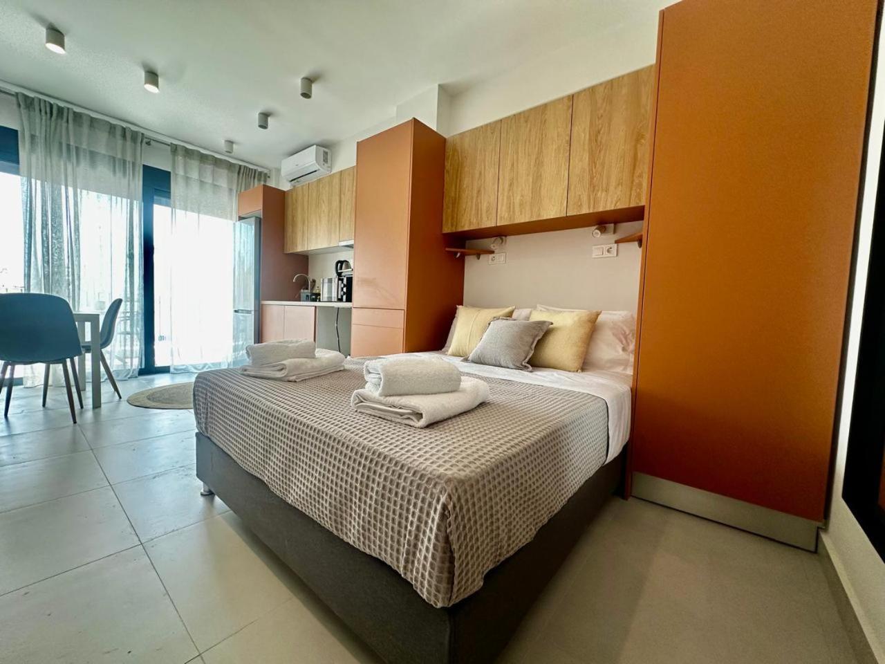 Aparthotel Alki-House Atene Esterno foto